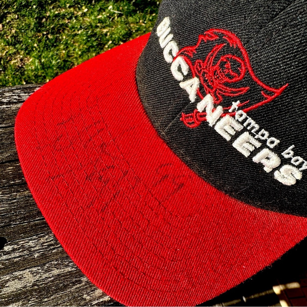 Vintage 90s Autographed Tampa Bay Buccaneers Hat - Warren Sapp 99